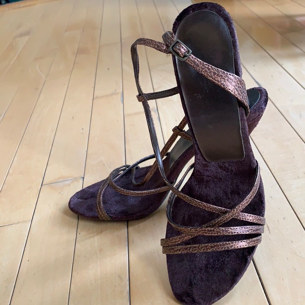 Women’s Strappy brown heels size 9.5